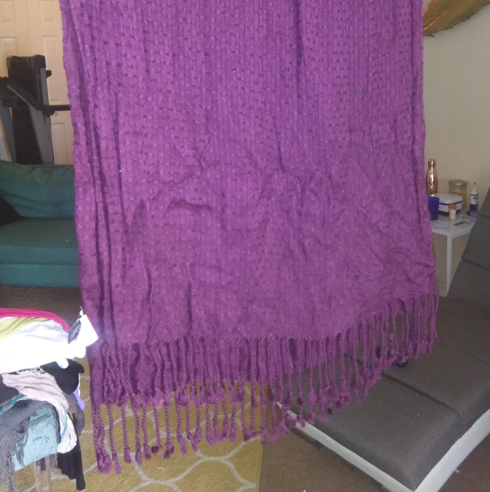 Scarf - Picture 3 of 3